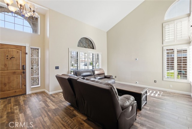 Detail Gallery Image 10 of 39 For 40125 Palmetto Dr, Palmdale,  CA 93551 - 4 Beds | 2/1 Baths