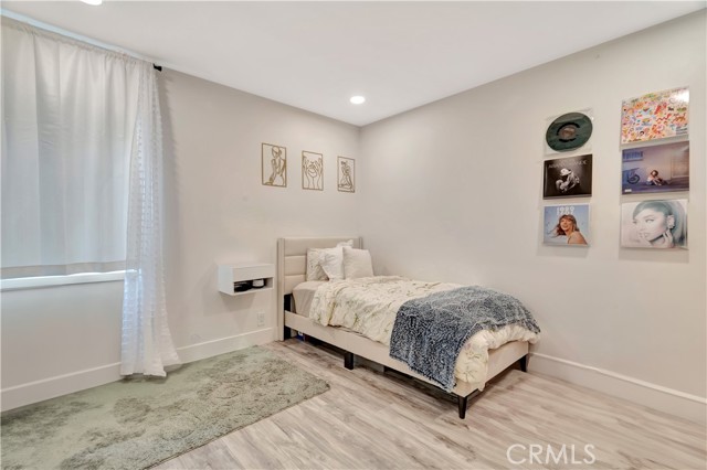 19513 Cantara Street photo 71