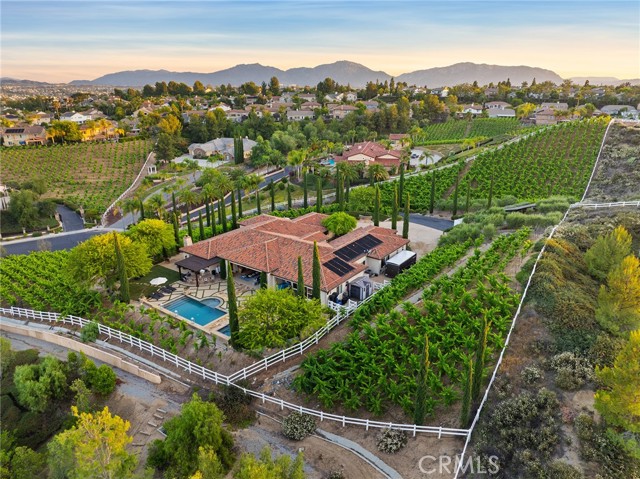 33260 Susan Grace Court, Temecula CA: https://media.crmls.org/medias/ac9b6106-df04-4aa7-a0dc-93ab52725892.jpg