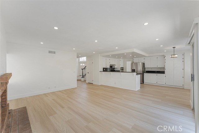 13381 Presidio Place, Tustin CA: https://media.crmls.org/medias/ac9b9f93-d4c1-4503-a975-c7bd3324711f.jpg