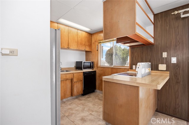 Detail Gallery Image 14 of 44 For 57955 Town Rd, Landers,  CA 92285 - 1 Beds | 2 Baths