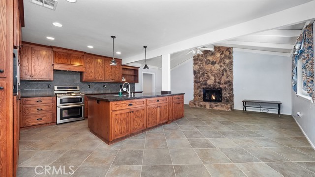 4309 W Avenue K12, Lancaster CA: https://media.crmls.org/medias/ac9c72f1-d793-4478-8478-393ec53cc7eb.jpg