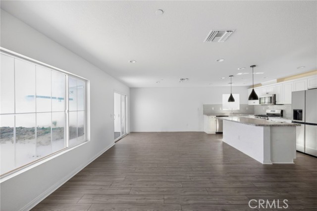 Detail Gallery Image 4 of 15 For 29032 Golden Sunset, Winchester,  CA 92596 - 3 Beds | 2 Baths