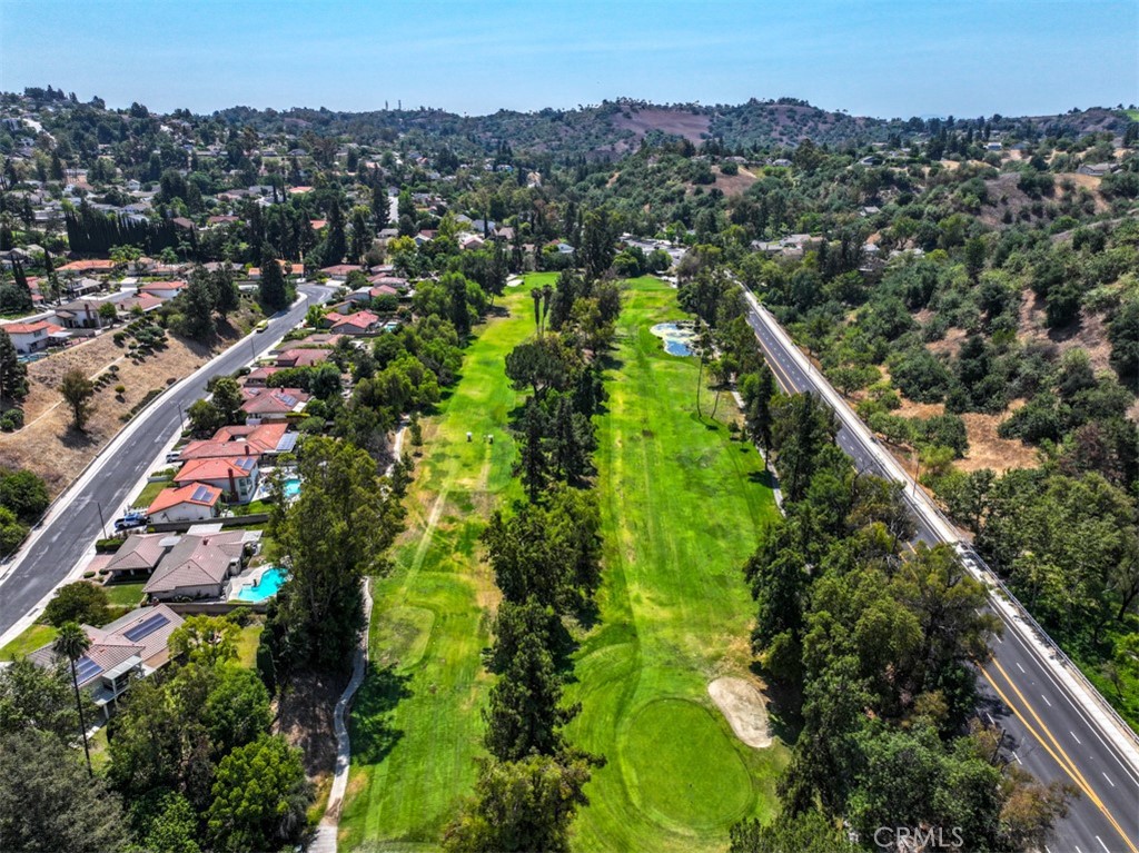 https://media.crmls.org/medias/ac9cfef6-e72a-4e44-929e-446785f51ea2.jpg?preset=X-Large