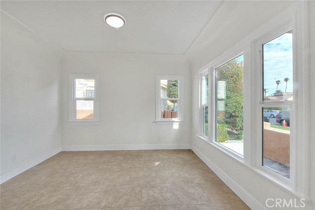 547 W 106th Street, Los Angeles CA: https://media.crmls.org/medias/ac9d40aa-2292-49dd-977f-7cfedeb14170.jpg