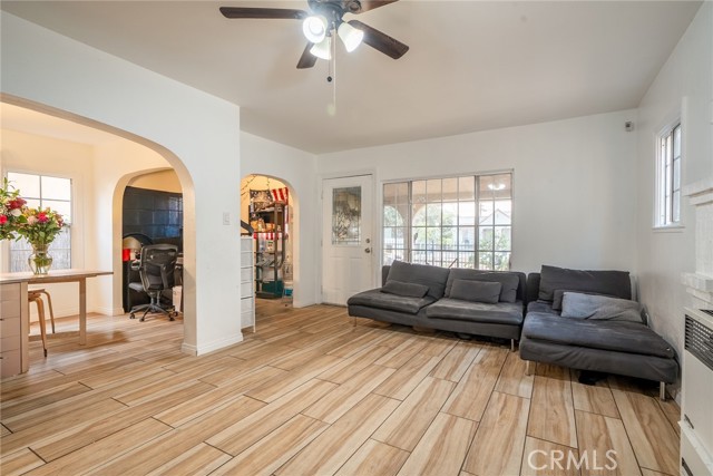 Detail Gallery Image 7 of 23 For 1519 W 59th St, Los Angeles,  CA 90047 - 3 Beds | 2 Baths