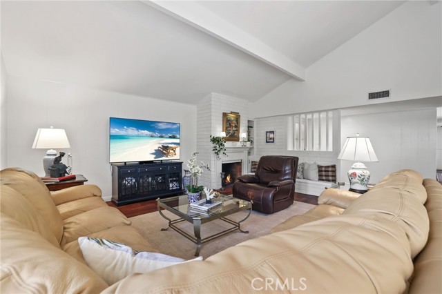 3122 Ruth Elaine Drive, Rossmoor CA: https://media.crmls.org/medias/ac9dec25-7a15-45b3-8554-488291265242.jpg