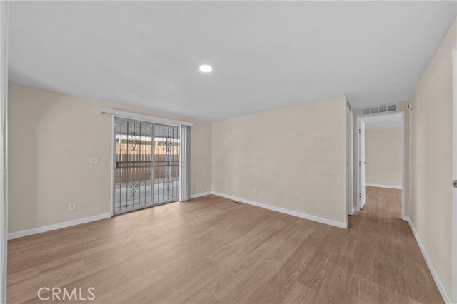 Detail Gallery Image 14 of 31 For 542 Castille, Hemet,  CA 92543 - 2 Beds | 2 Baths