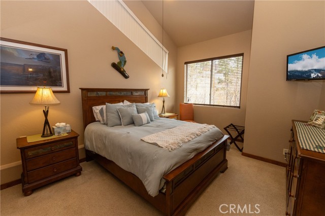 Detail Gallery Image 22 of 44 For 39255 Seminole, Fawnskin,  CA 92333 - 5 Beds | 4/1 Baths