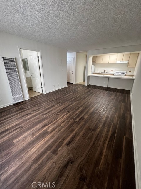 5418 Hermitage Avenue, North Hollywood CA: https://media.crmls.org/medias/ac9ec074-f44d-4212-bdb4-f1983bc8ed07.jpg