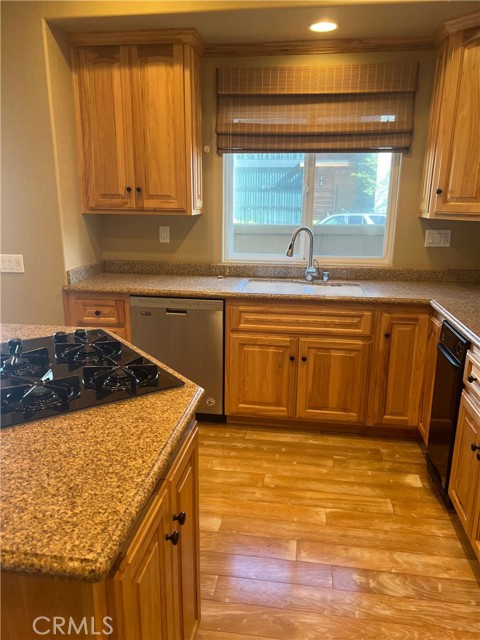 Detail Gallery Image 8 of 47 For 121 21st, Huntington Beach,  CA 92648 - 3 Beds | 4/1 Baths