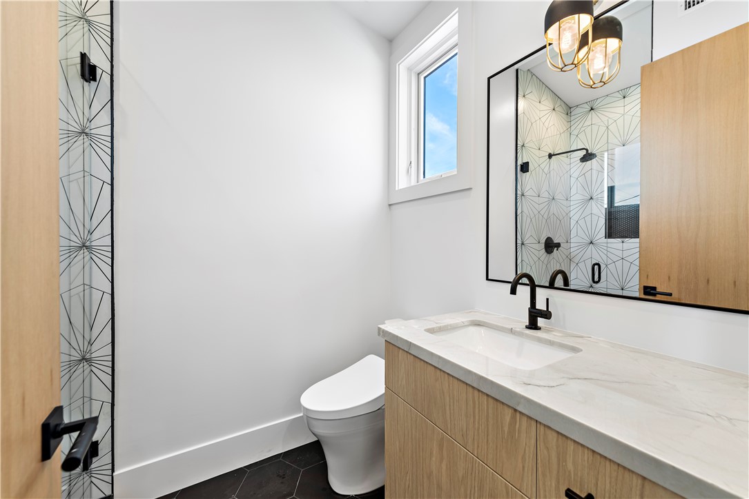 Detail Gallery Image 16 of 20 For 515 1/2 Jasmine Ave, Corona Del Mar,  CA 92625 - 2 Beds | 2/1 Baths