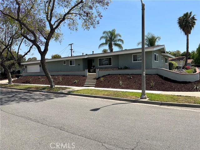 302 E Francis St, Corona, CA 92879