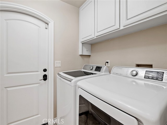 18160 Harbor Drive, Victorville CA: https://media.crmls.org/medias/aca059a2-433d-458c-9f36-d7760dabfcf1.jpg