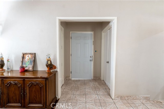 Detail Gallery Image 5 of 21 For 1039 W Mcfadden Ave, Santa Ana,  CA 92707 - 2 Beds | 2 Baths