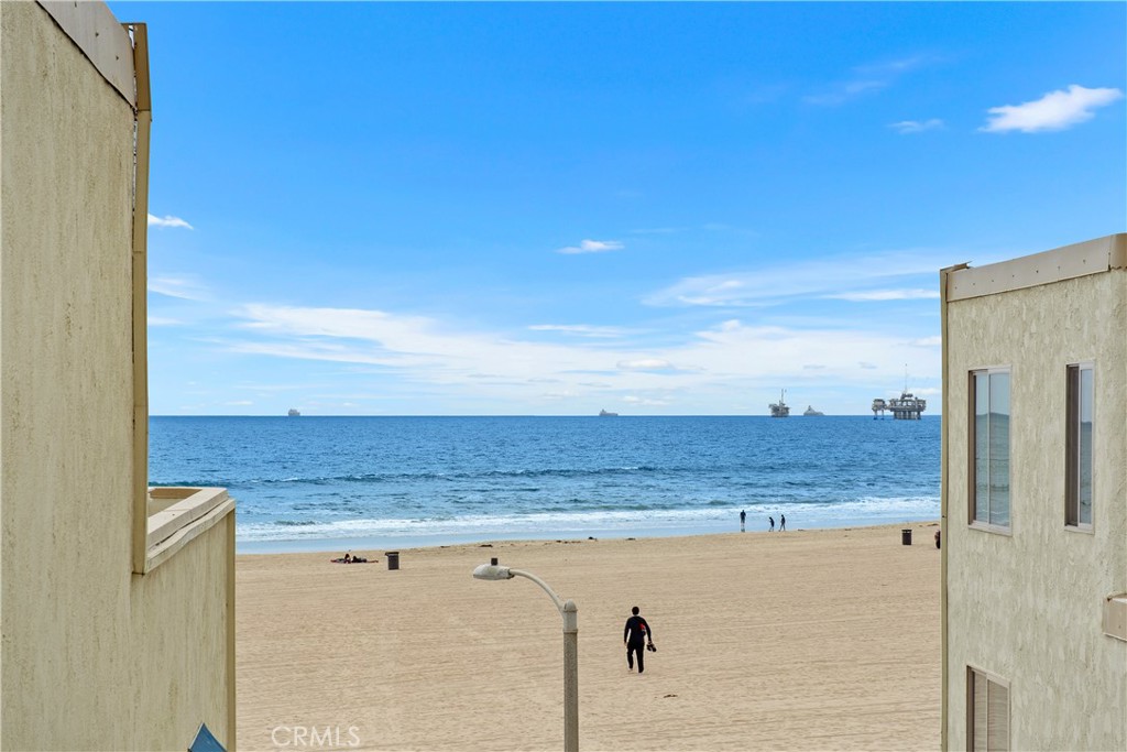 MLS #OC25086823 img 2