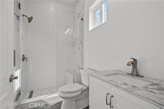 Detail Gallery Image 33 of 47 For 12042 Bradford Pl, Granada Hills,  CA 91344 - 5 Beds | 4/1 Baths