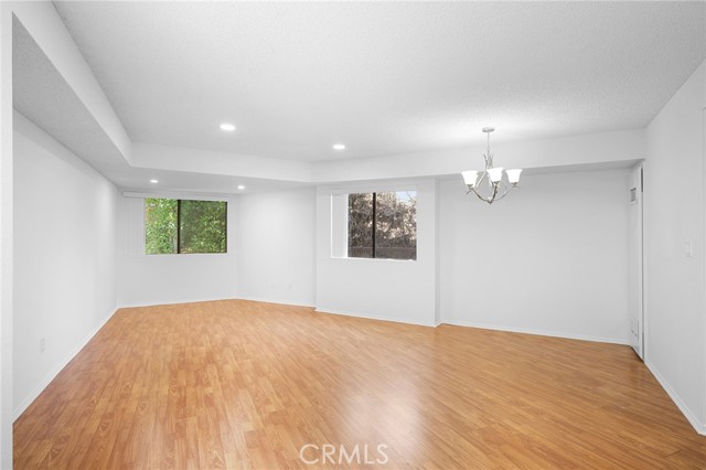 3105 Montrose Avenue # 10, La Crescenta, California 91214, 2 Bedrooms Bedrooms, ,2 BathroomsBathrooms,Residential Lease,For Rent,3105 Montrose Avenue # 10,CRGD25158692