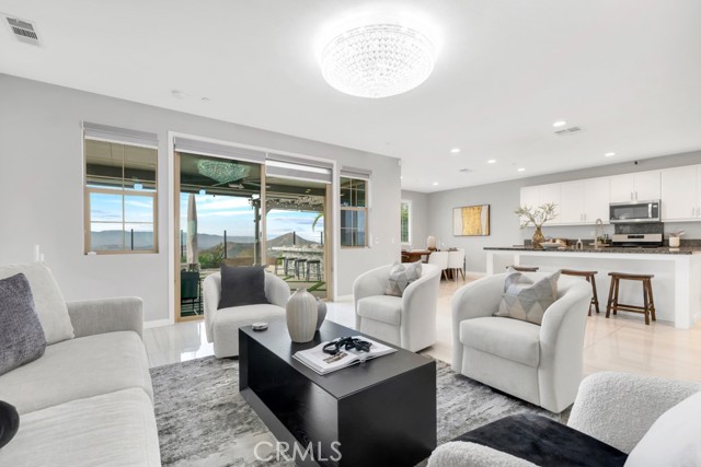 Detail Gallery Image 32 of 65 For 18348 Cachet, Canyon Country,  CA 91350 - 5 Beds | 5 Baths