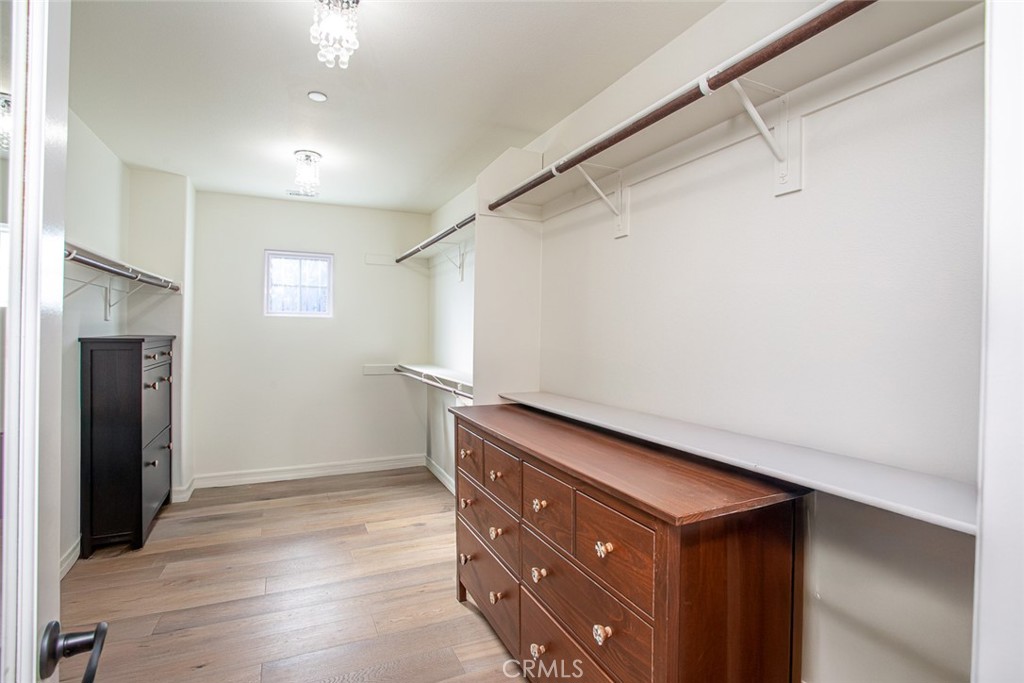 MLS #OC25176221 image #36