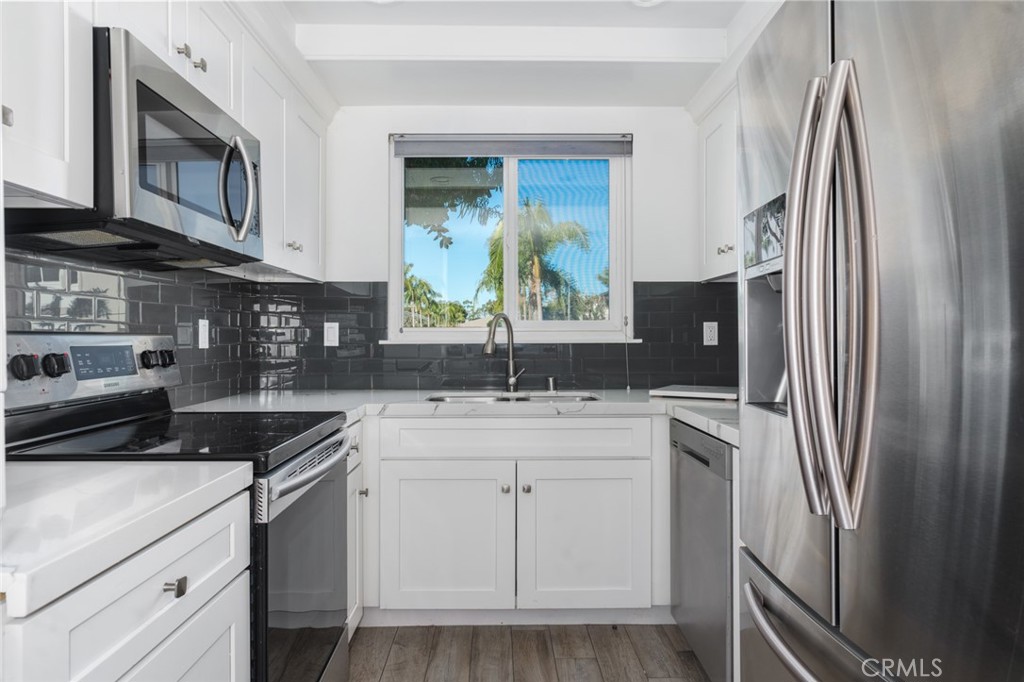 1074 Buckingham Lane