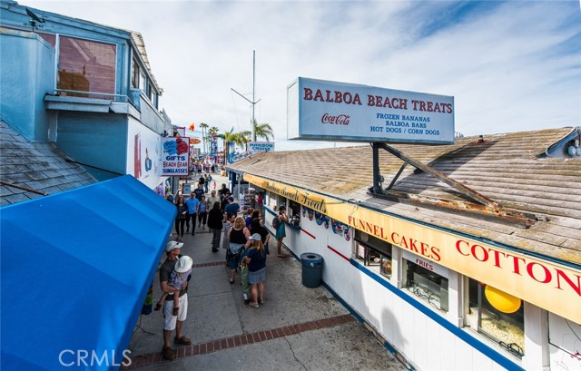 Detail Gallery Image 61 of 65 For 804 Gardenia, Corona Del Mar,  CA 92625 - 2 Beds | 2 Baths