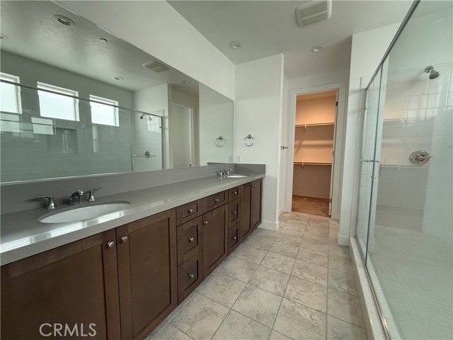 19256 Merryweather Drive, Canyon Country CA: https://media.crmls.org/medias/aca5b0c2-2b48-4cc8-8162-0aba43ac572d.jpg