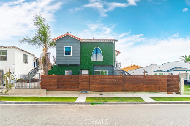 1924 Cedar Avenue, Long Beach CA: https://media.crmls.org/medias/aca61351-f922-4989-9ff9-c57de3bce8d9.jpg