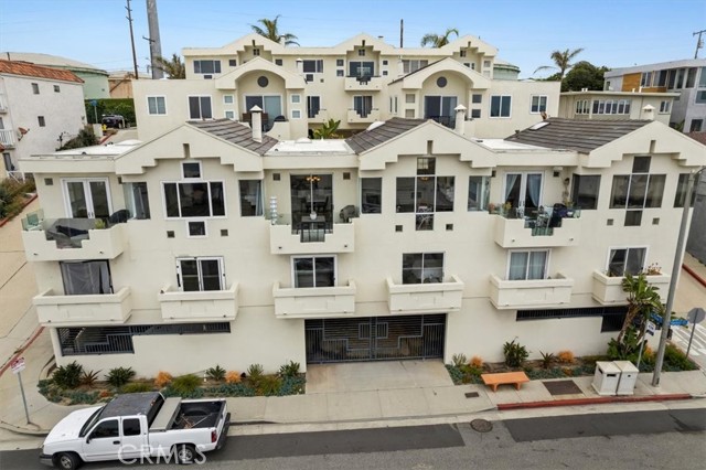 4216 Highland Avenue, Manhattan Beach, California 90266, 2 Bedrooms Bedrooms, ,2 BathroomsBathrooms,Residential,Sold,Highland,SB22108574