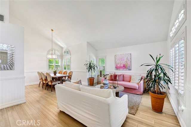 6511 Westview Drive, Riverside CA: https://media.crmls.org/medias/aca7d396-7616-488f-9dec-d4b0a66a33fc.jpg