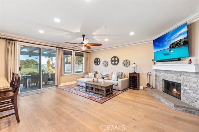 Detail Gallery Image 18 of 61 For 1455 Deer Hollow, Corona,  CA 92882 - 5 Beds | 3/1 Baths