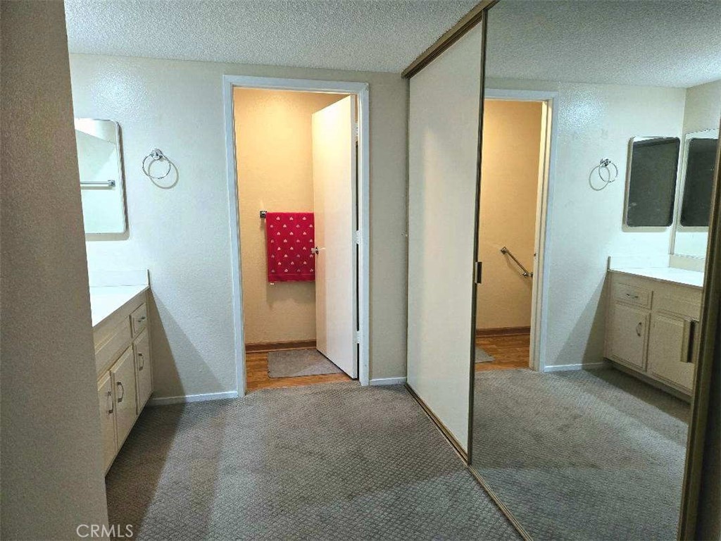 https://media.crmls.org/medias/aca7e362-f5e2-4365-b022-19c147b14db8.jpg?preset=X-Large