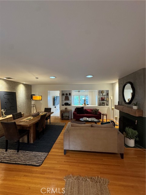 Detail Gallery Image 19 of 34 For 924 Irving Dr, Burbank,  CA 91504 - 4 Beds | 3 Baths