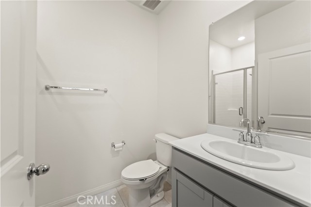 Detail Gallery Image 18 of 31 For 18443 Montage, Northridge,  CA 91324 - 3 Beds | 4 Baths