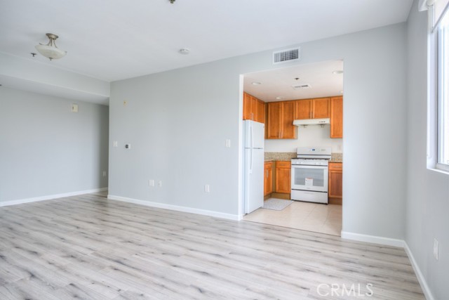 Detail Gallery Image 12 of 41 For 580 W Main #302,  Alhambra,  CA 91801 - 2 Beds | 2 Baths