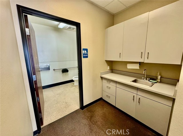 909 S Cucamonga Avenue, Ontario, California 91761, ,Commercial Lease,For Rent,909 S Cucamonga Avenue,CRTR25089210