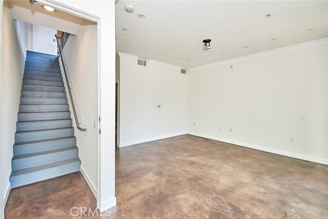 Detail Gallery Image 4 of 25 For 199 City Place Dr, Santa Ana,  CA 92705 - 2 Beds | 2/1 Baths