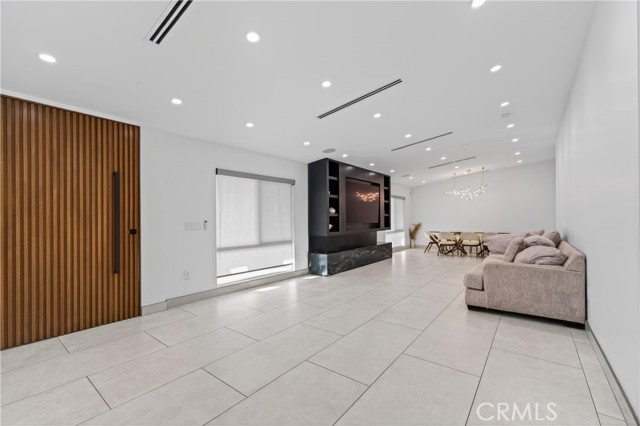 Detail Gallery Image 10 of 62 For 20431 Germain, Chatsworth,  CA 91311 - 5 Beds | 3/1 Baths