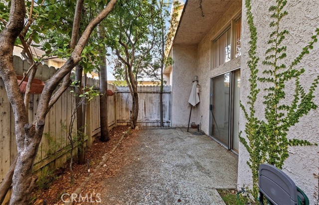 Detail Gallery Image 40 of 44 For 17937 Magnolia Bld #18,  Encino,  CA 91316 - 2 Beds | 3 Baths