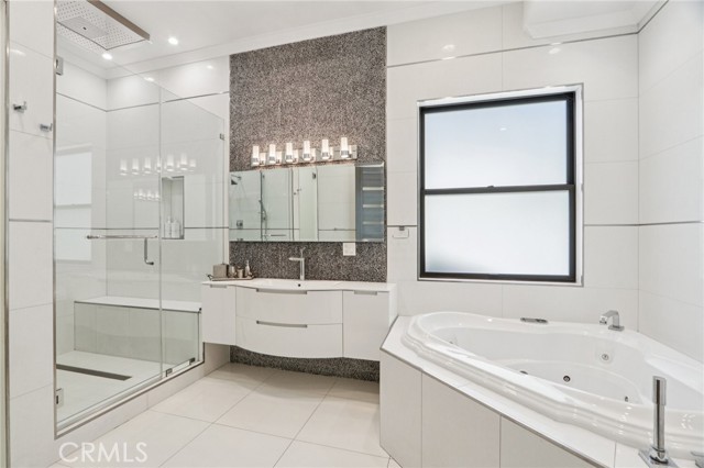 10418 Rubio Avenue, Granada Hills CA: https://media.crmls.org/medias/acaa1a29-0a21-4b30-a215-5be10f2b0508.jpg
