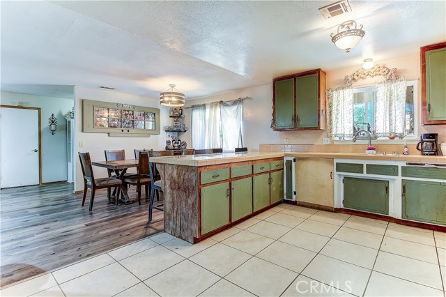 Detail Gallery Image 15 of 32 For 8239 8th Ave, Hesperia,  CA 92345 - 3 Beds | 2 Baths