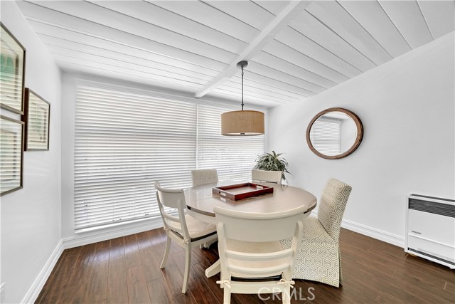 Detail Gallery Image 14 of 25 For 2027 Miramar Dr, Newport Beach,  CA 92661 - 2 Beds | 1/1 Baths