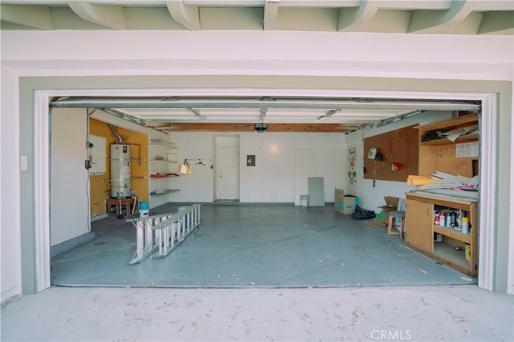 https://media.crmls.org/medias/acabf448-08a6-4999-8df9-ac9ede6baf18.jpg?preset=X-Large