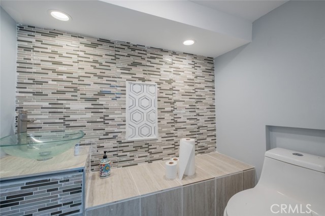 6436 Day Street, Tujunga CA: https://media.crmls.org/medias/acac8ed2-4316-4de0-b6db-063dacc94d5d.jpg
