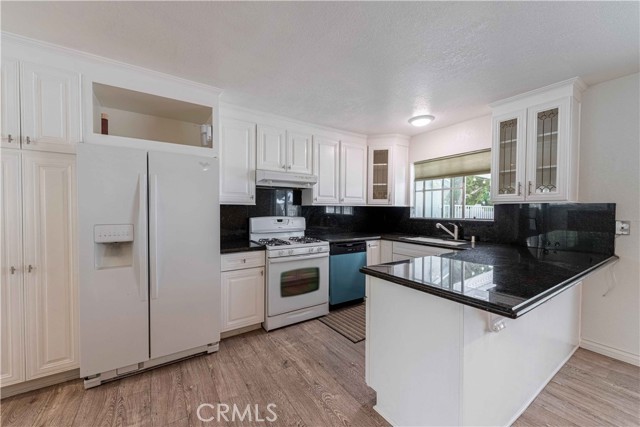 Detail Gallery Image 20 of 58 For 4408 Walnut Ave, Simi Valley,  CA 93063 - 3 Beds | 3 Baths