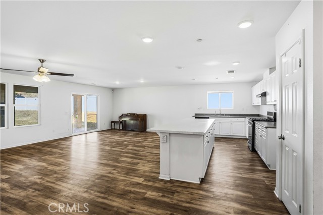 Detail Gallery Image 2 of 32 For 638 Awaal, San Jacinto,  CA 92582 - 3 Beds | 2 Baths