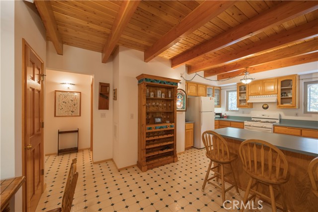 Detail Gallery Image 8 of 49 For 33291 Wild Rose Dr, Green Valley Lake,  CA 92341 - 3 Beds | 3 Baths