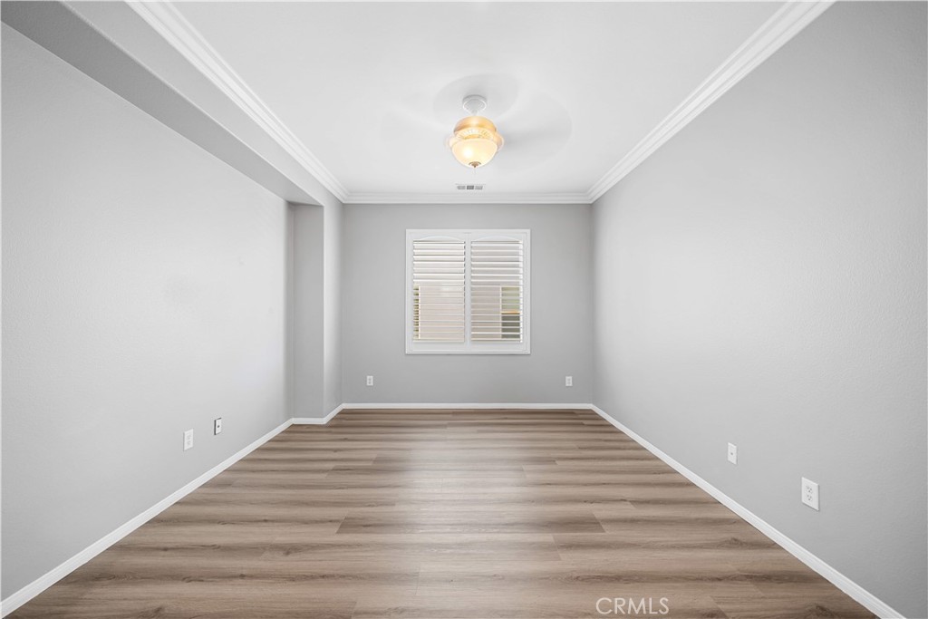 https://media.crmls.org/medias/acaeec4c-5e09-4ae0-be93-59a077044db0.jpg?preset=X-Large