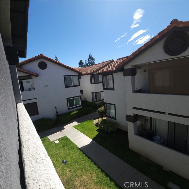16377 Lakeshore Drive, Lake Elsinore CA: https://media.crmls.org/medias/acaf045a-fed8-4e36-b016-a9ef58e14bcc.jpg