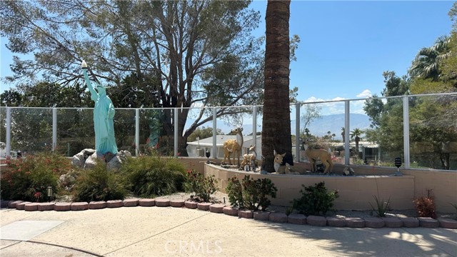 69481 Midpark Drive, Desert Hot Springs CA: https://media.crmls.org/medias/acaf1ab0-0587-41a8-9535-1700c46811cf.jpg